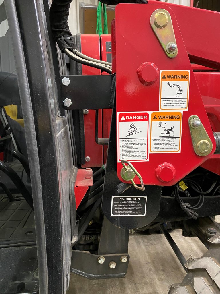 Mahindra 1626 Loader